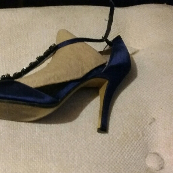 ADRIANNE VITTADINI Navy Rhinestone T-strap Shoe - Picture 4 of 7